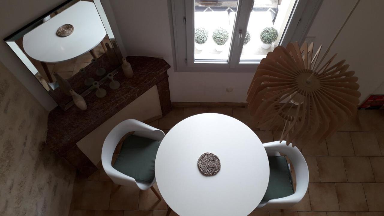 Appartement Centre-Ville Avec Terrasse Montpellier Exteriör bild